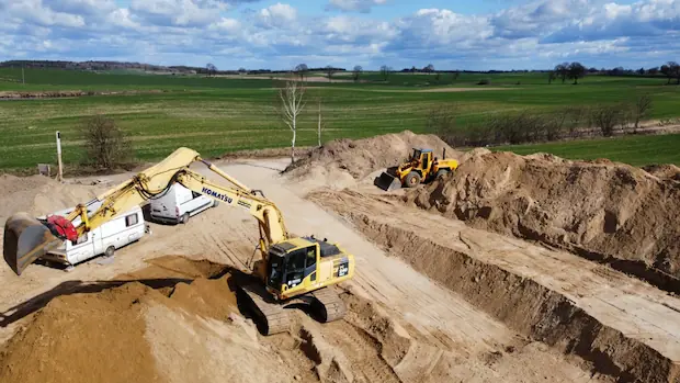 Usługi sprzętowe Żwirownia Dzikowo AM